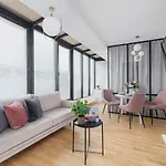 Politechnika Krakowska By Renters Prestige Cracóvia
