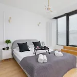 Politechnika Krakowska By Renters Prestige * Cracóvia