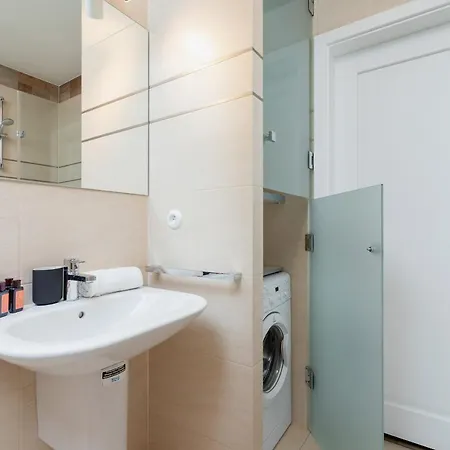 Apartment Politechnika Krakowska By Renters Prestige Krakow