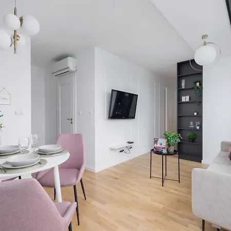 Politechnika Krakowska By Renters Prestige Apartamento *