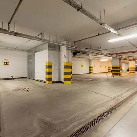 Politechnika Krakowska By Renters Prestige 公寓